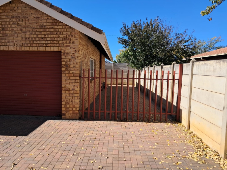 3 Bedroom Property for Sale in Kitty Free State
